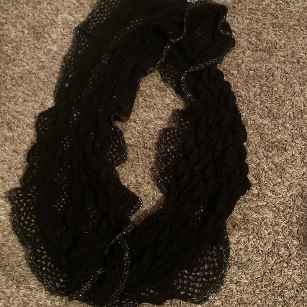 Scarf bundle - Picture 6 of 11